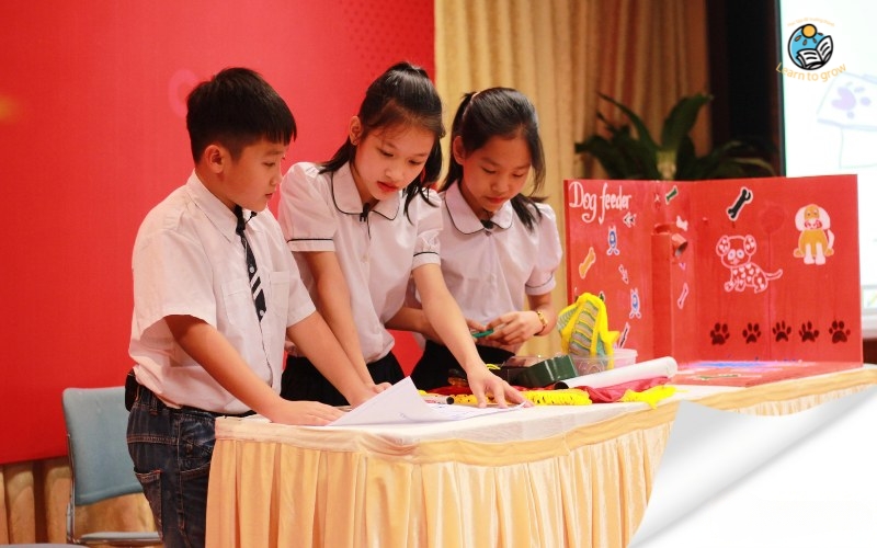 Giữ tâm lý thoải mái, động viên bé