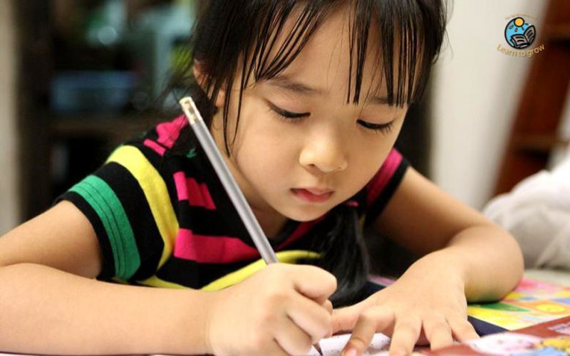 Vì sao bố mẹ nên khuyến khích con trở thành tác giả nhí