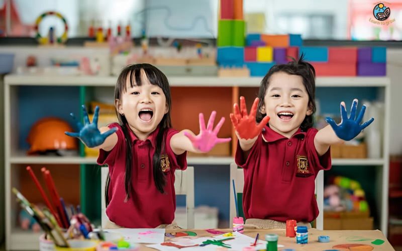 Bé tham gia các hoạt động tại lớp